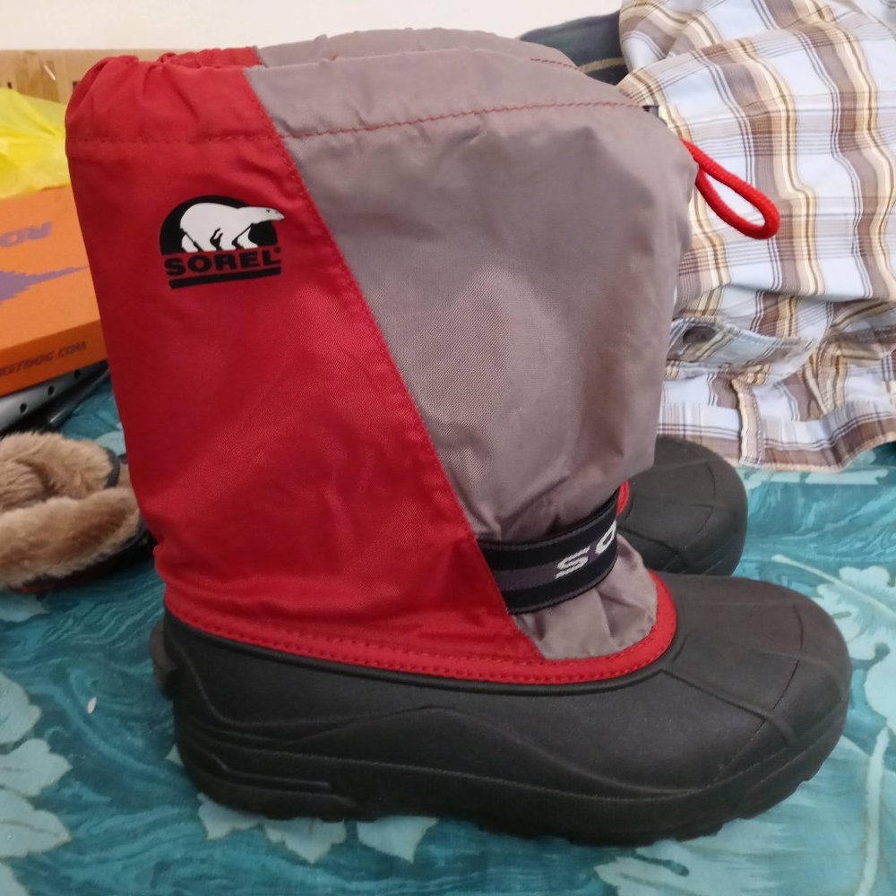 Sorel Winter Rain Boots Red and Gray Size 6